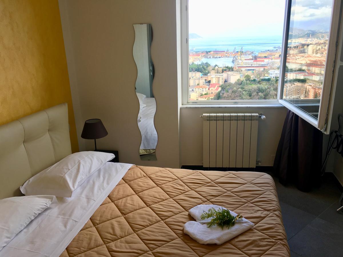 88 Miglia Panzió La Spezia Kültér fotó
