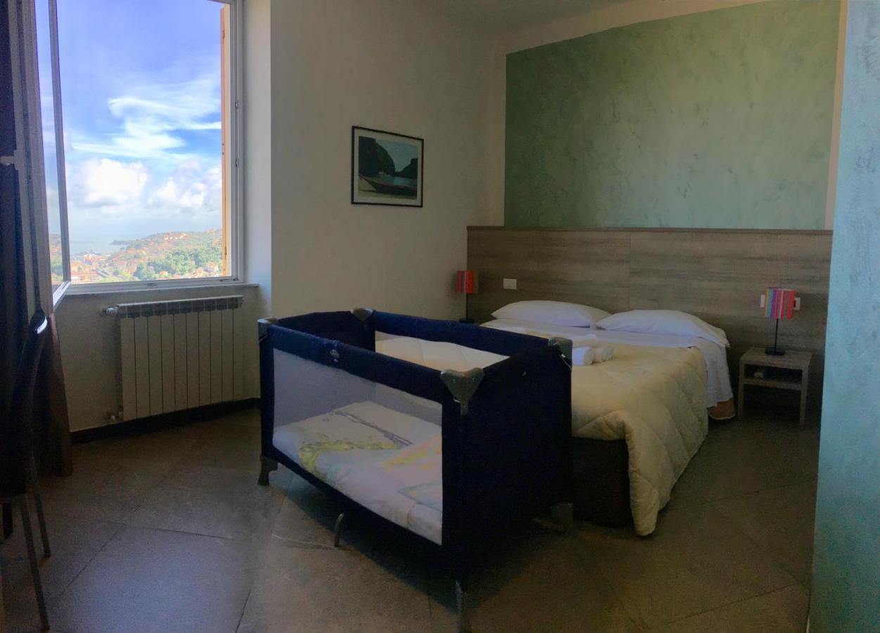 88 Miglia Panzió La Spezia Kültér fotó